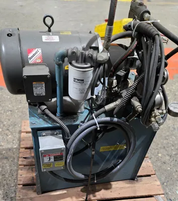 INDUSTRIAL HYDRAULIC POWER UNIT w/ 7.5 HP Motor USED