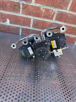 USED 6 ITT PURE FLO ADVANTAGE STAINLESS STEEL DIAPHRAGM VALVE W/1/2" SANITARY FITTING