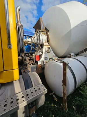 2005 STERLING Mixer Commercial trucks | Iron Listing (7)