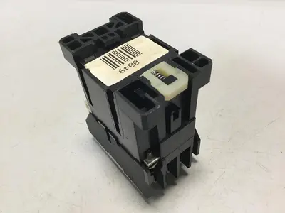 USED ALLEN BRADLEY 100-A09ND3 SER B