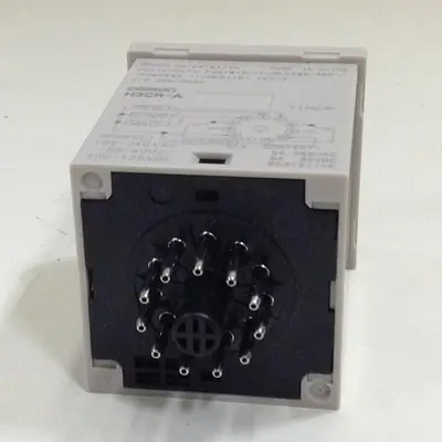 USED OMRON H3CR-A