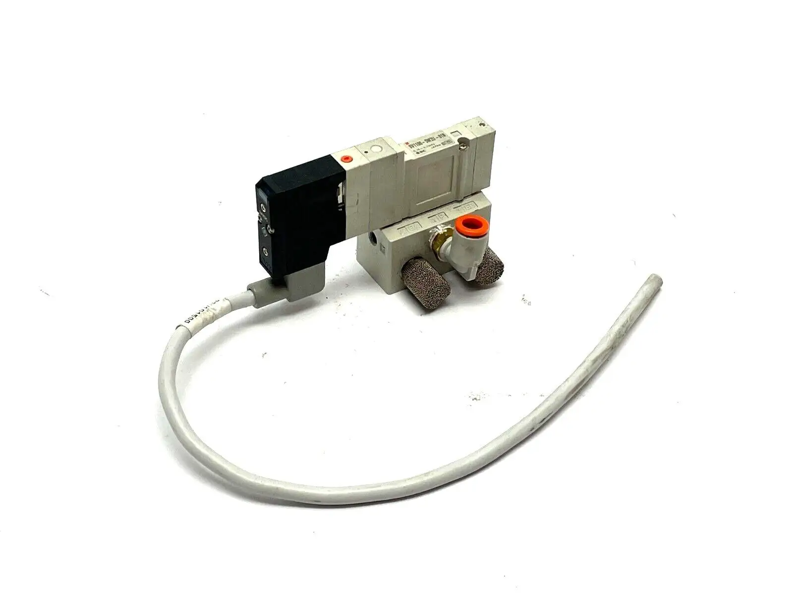 SV1100-5W2U-01N | SMC  Single Solenoid Valve Manifold 5-Port - Used