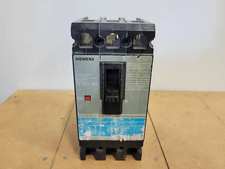 Used SIEMENS ED43B015 Switchgears British Columbia CA | Lenmark #242620