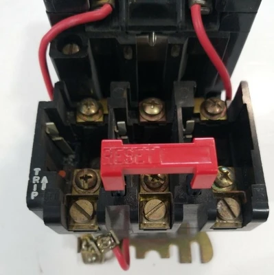 NEW Square D SAO-12