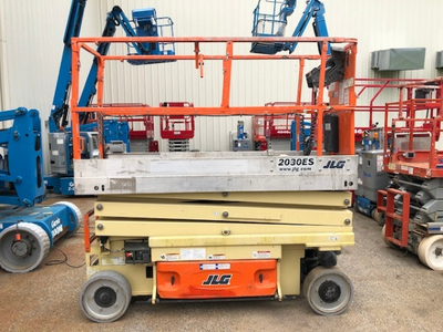 USED 2014 JLG 2030ES