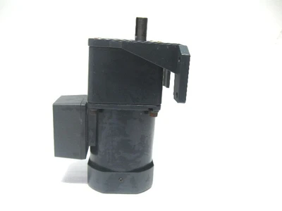 USED ORIENTAL MOTOR 5RK60GU-AWT