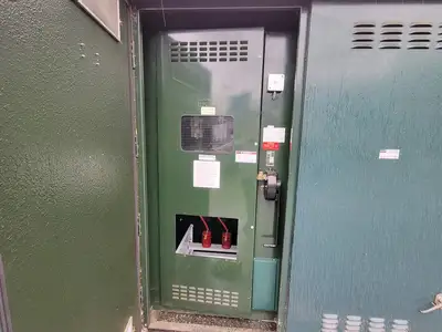 750 kVA Oil-Filled ONAN Transformer, HV. 12470 Delta, LV. 208Y/120 w/ Switchgear