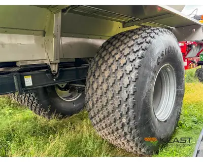 Used UNVERFERTH _UNKNOWN_ Dry Spreaders Iowa US | Keast Enterprises #1360460