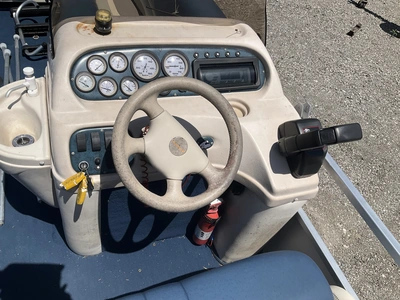 USED 1998 STARCRAFT STARDECK 261