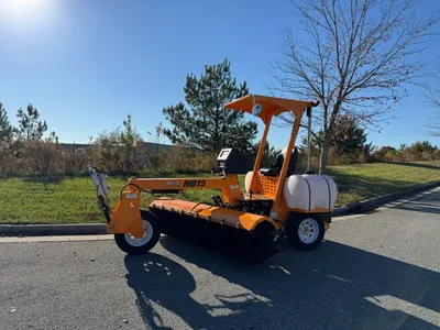LEEBOY NB15 Broom - Self Propelled | Mid South Machinery (1)