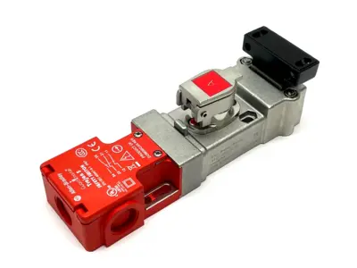 USED ALLEN BRADLEY SER. A GUARDMASTER TROJAN 5 TRAPPED KEY MECHANICAL INTERLOCK