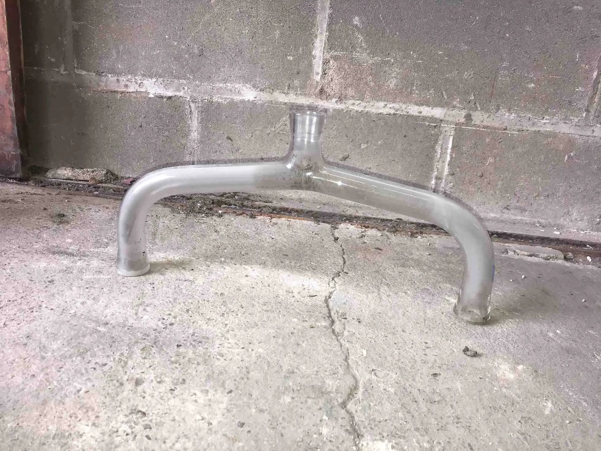 25 mm dia QVF Extended U bend with bottom outlet KUC 1/20