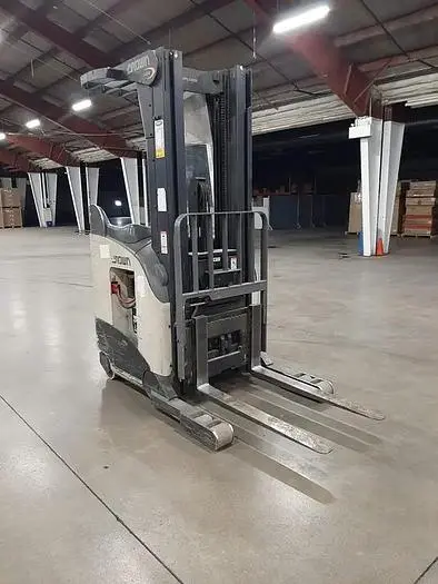 Used 2006 CROWN RR5210-35 Misc Forklifts Ontario CA | OAK BAY MARKETING #393930
