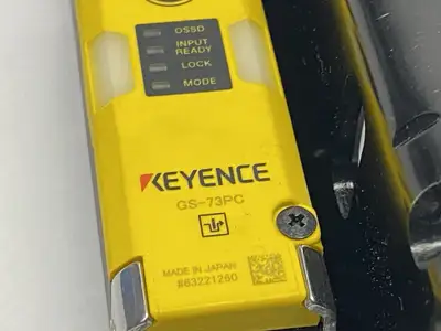 USED KEYENCE SAFETY INTERLOCK SWITCH HIGH PERFORMANCE TYPE M12 W/ GS-A21