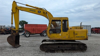 USED 1988 DEERE 490D