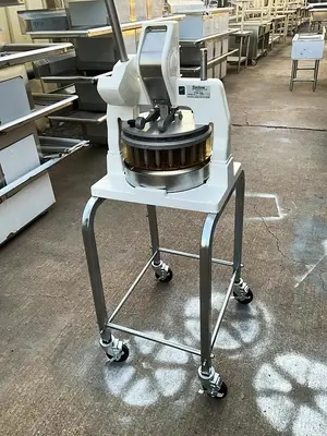 DUTCHESS BMIH-36 Manual Divider | Harvest Equipment and Fabrication Inc (9)