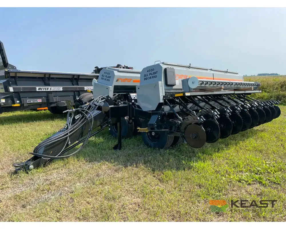 Used CRUSTBUSTER _UNKNOWN_ No-Till Drills Iowa US | Keast Enterprises #1360182