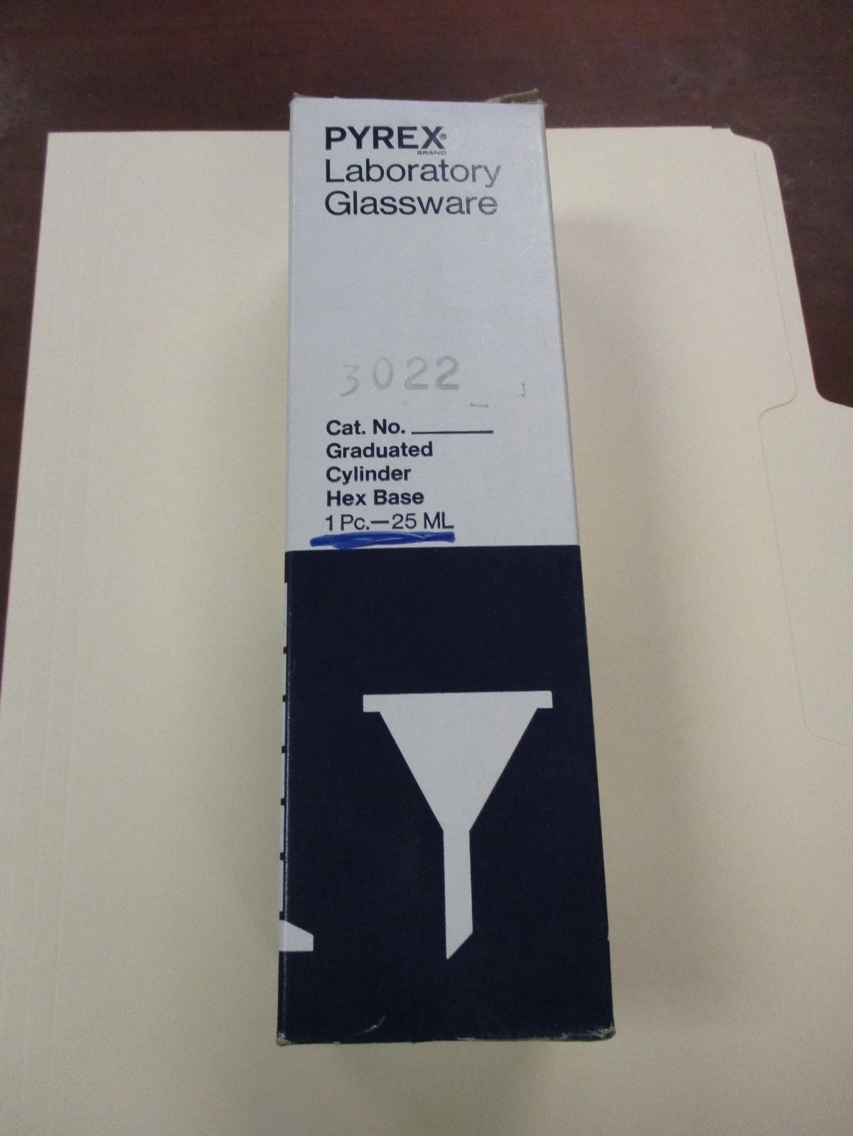 NEW Pyrex Laboratory Glassware 3022