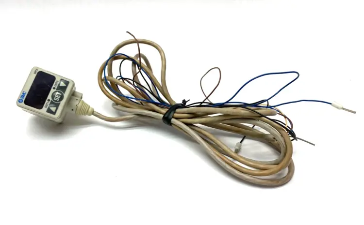 Used SMC SMC Digital Pressure Switch Pressure Switches Michigan US | Maverick Industrial Sales #1460518