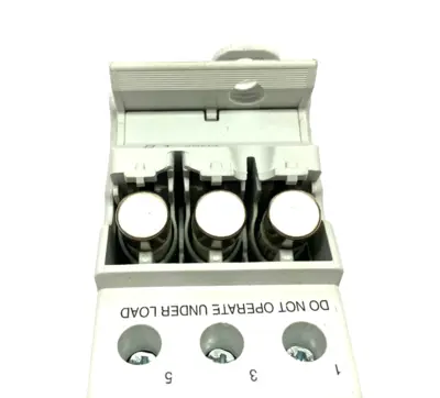 USED SIEMENS SENTRON FUSE HOLDER CLASS CC 3-POLE