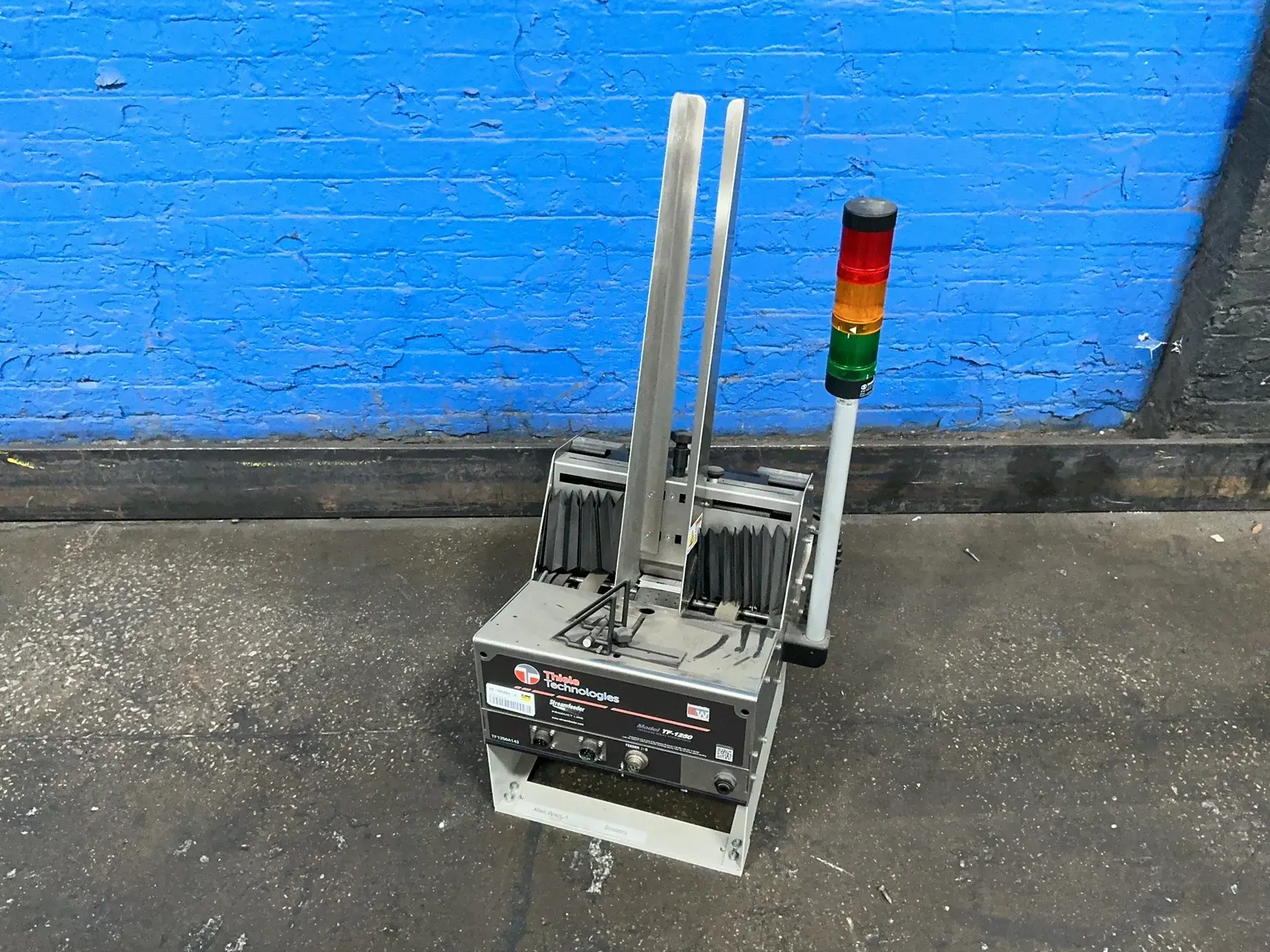 Used THIELE TECHNOLOGIES TF1250 Parts Feeders Ohio US | HGR 24 #1359288