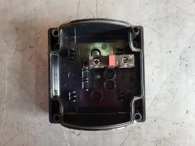 NEW SIEMENS 3SB3 801-0DB3