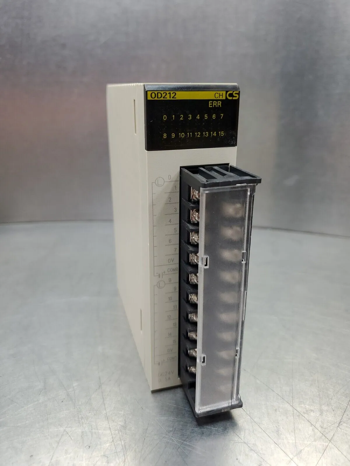 Omron CS1W-OD212 24VDC Output Unit. 3C-17