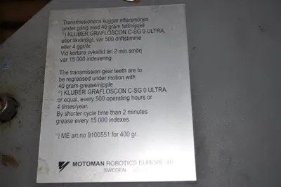 ARCWORLD YASKAWA MOTOMAN ROBOTIC SPOTWELDING CELL