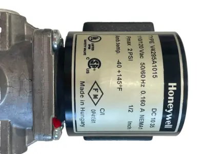 NEW HONEYWELL V4295A1015 SOLENOID VALVE