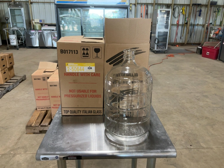 Used LOT OF (2) 3 GALLON CLEAR ITALIAN GLASS CARBOYS Restaurant Storage Containers Michigan US | Miedema Asset Management Group #1580153