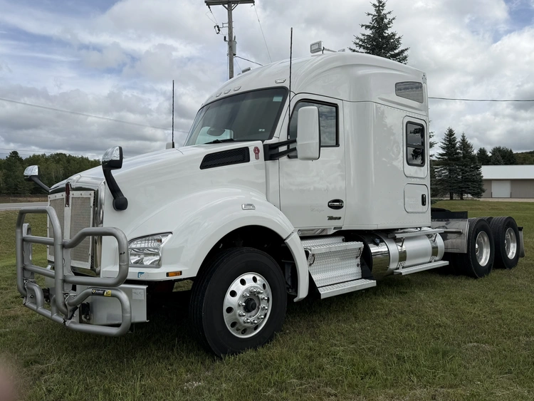 Used 2023 KENWORTH T880 TRUCK TRACTOR Conventional trucks Michigan US | Miedema Asset Management Group #1709441
