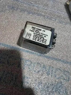 NEW DANAHER EAGLE SIGNAL 30E1940 RELAY STK L727CC