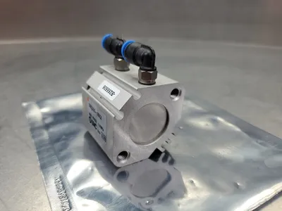 SMC CDQ2A25-10DCZ 1.0MPa MAX Pressure Regulator. 6D-1