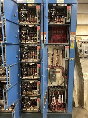 Allen-Bradley Centerline 2100 7 Section MCC Motor Control Center 800/300A 600V