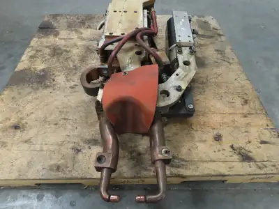 Milco Robotic Resistance Spot Welding Gun Roman 135KVA Transformer TDC-5610