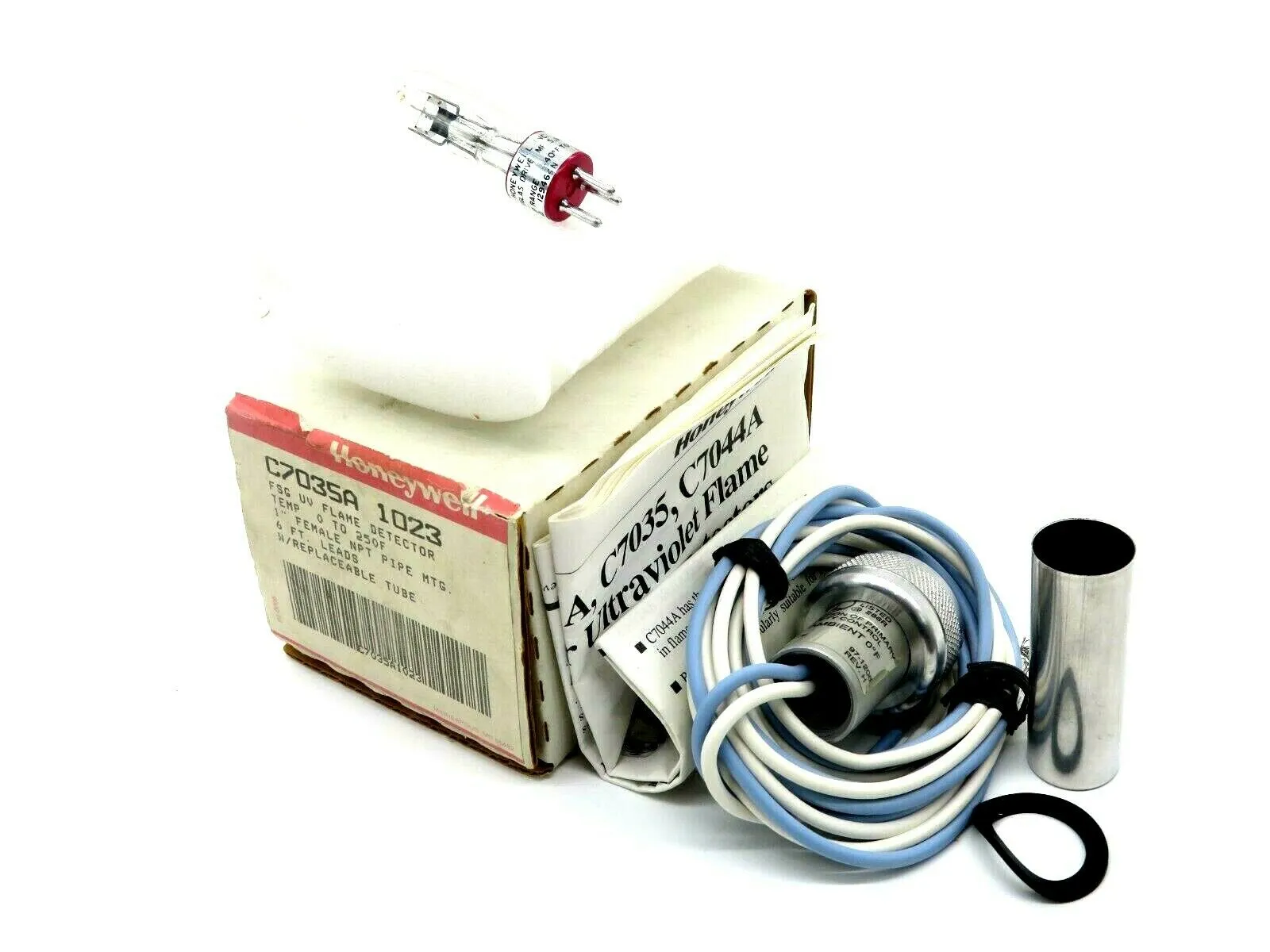NEW HONEYWELL C7035A-1023 U V FLAME DETECTOR W/BULB 129464N C7035A1023