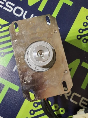 SANYO DENKI STEPSYN 103H7823-17XE42 STEPPING MOTOR 4A 1.8' STEP