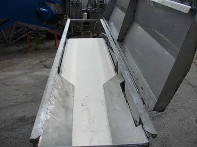 SPC4759  Conveyor inclined belt conveyor 16" w x 76" l, 43" discharge height