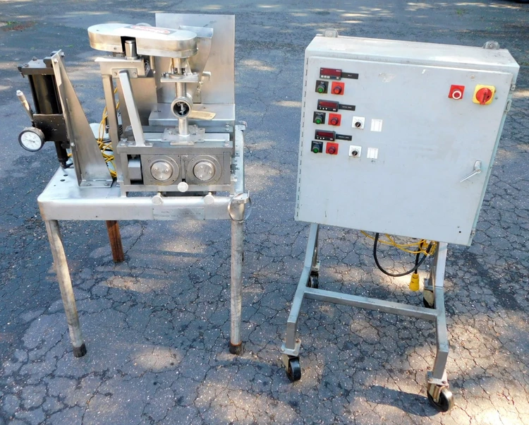 Used FITZPATRICK ROLL COMPACTOR 1.5 X 8 Mills / Grinders | Champion Trading Corporation #424782