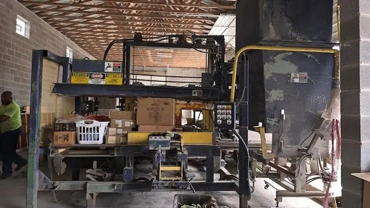 Used 1988 BESSER LITHIBAR _UNKNOWN_ Block Making Machines Quebec CA | DIT Equip #1412392