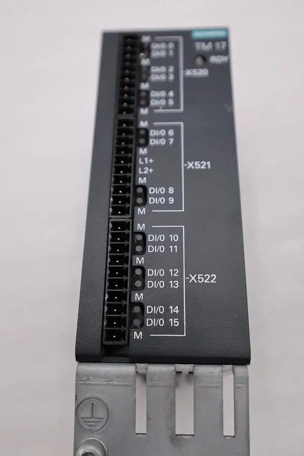 Siemens 6SL3055-0AA00-3HA0 TM17 Terminal Module 16x DI/O 24VDC 0.5A STK H880A