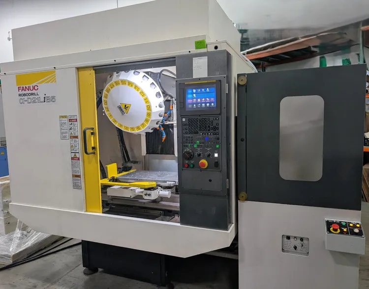 Used 2018 FANUC ROBODRILL ALPHA D21LIB5 Drilling & Tapping Centers Ohio US | UniversalAutomatics.com 17 #177117