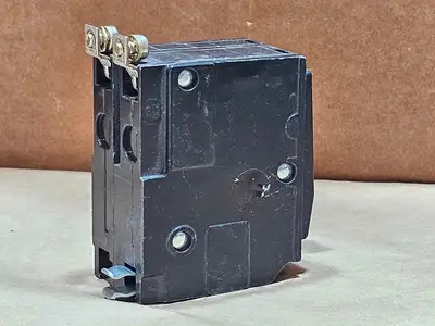 Used SQUARE D QOB230 Switchgears British Columbia CA | Lenmark #1438508