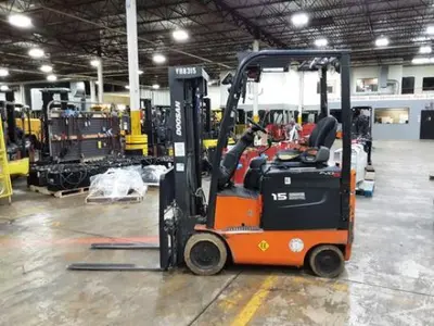 USED 2019 DOOSAN BC15S-5