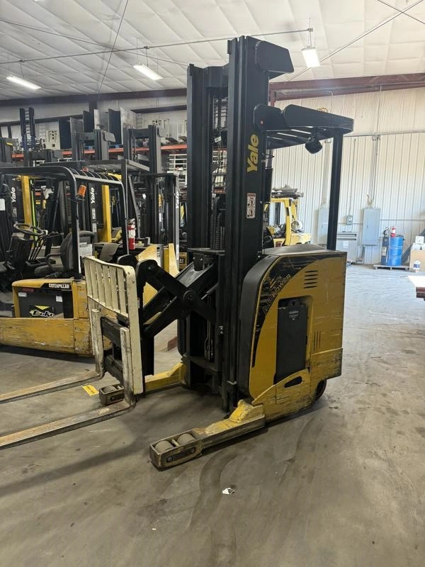 USED 2012 YALE NR035DA