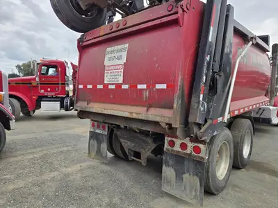 USED 2013 PETERBILT 365