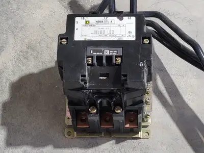 USED SQUARE D 8736SF01B76S