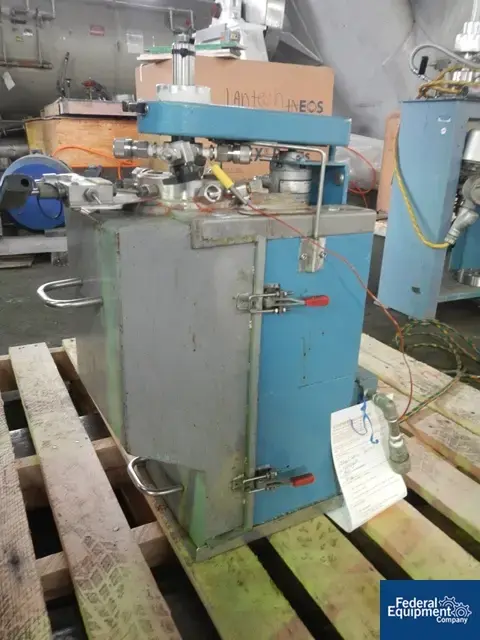 Used Parker Autoclave Engineers 100 ML Autoclave Engineers Autoclave, 316 S/S, 5,300# Reactors Ohio US | Federal Equipment Company #125538