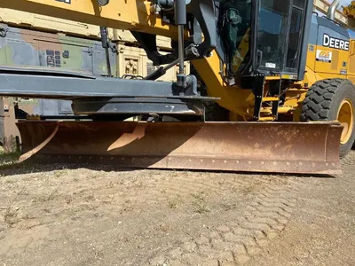2015 John Deere 772GP