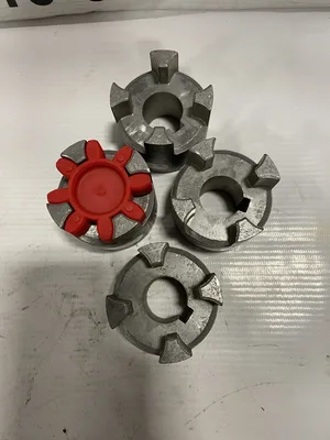 Lovejoy CJ 24/32B HUB PM 24mm Aluminum Jaw Coupling -Lot of 4 and 1 Spider